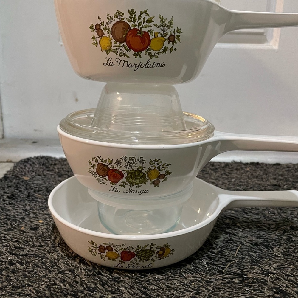 Vintage Corning ware with lids. Le persil, Lu marjulaine, Lu sauge. - Picture 2 of 2